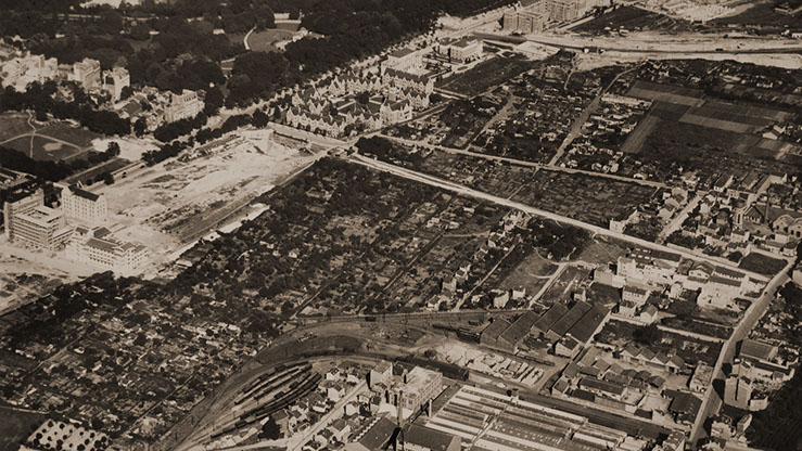 Fondation Deutsch de la Meurthe. The vacant lot occupied by a slum.