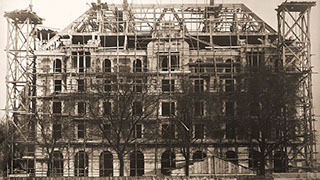 Construction of the Fondation Biermans-Lapôtre in 1924-1927