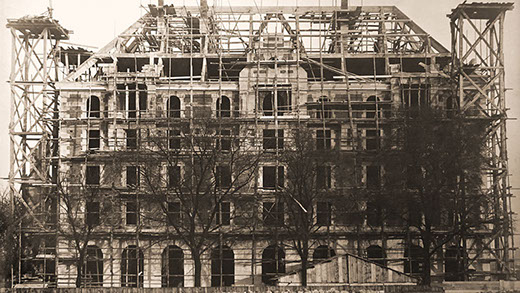 Construction of the Fondation Biermans-Lapôtre in 1924-1927