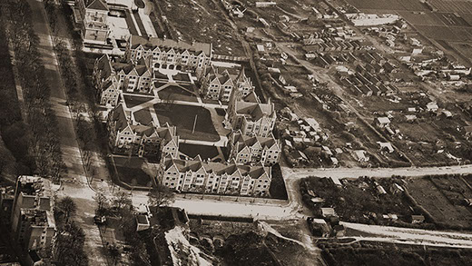 Fondation Deutsch de la Meurthe. Canada House (left), Slum (right)