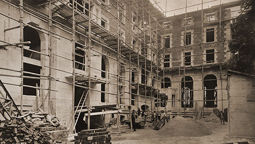 Construction of the Fondation Biermans-Lapôtre in 1924-1927