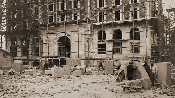 Construction of the Fondation Biermans-Lapôtre in 1924-1927