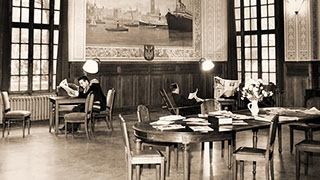 Reading room in the main hall